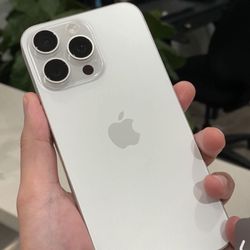 Iphone 15 Pro 128 GB Unlocked Read Description 