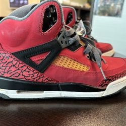 Nike air Jordan Spizike Toro Bravo 2012 size 7y nice shoes 