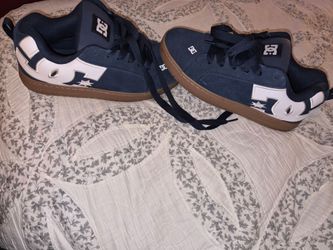 DC Court Graffik SE, style DC1066410