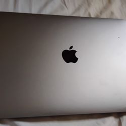 Macbook does not charge 