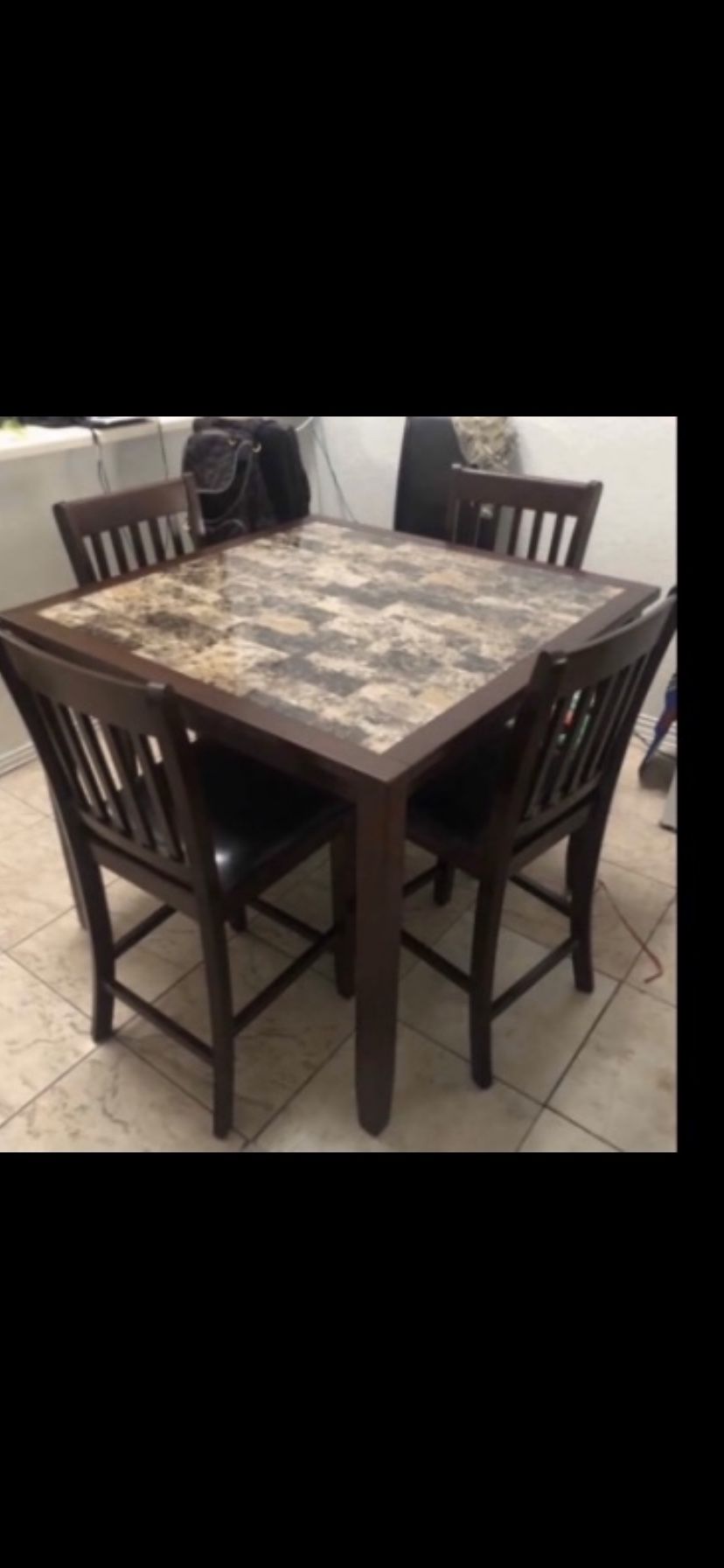 New Counter Hieght Set Home & Garden