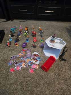 25 Xbox 360 Disney Infinity figures