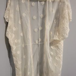 Haute Society one size beige lace Kimono wrap