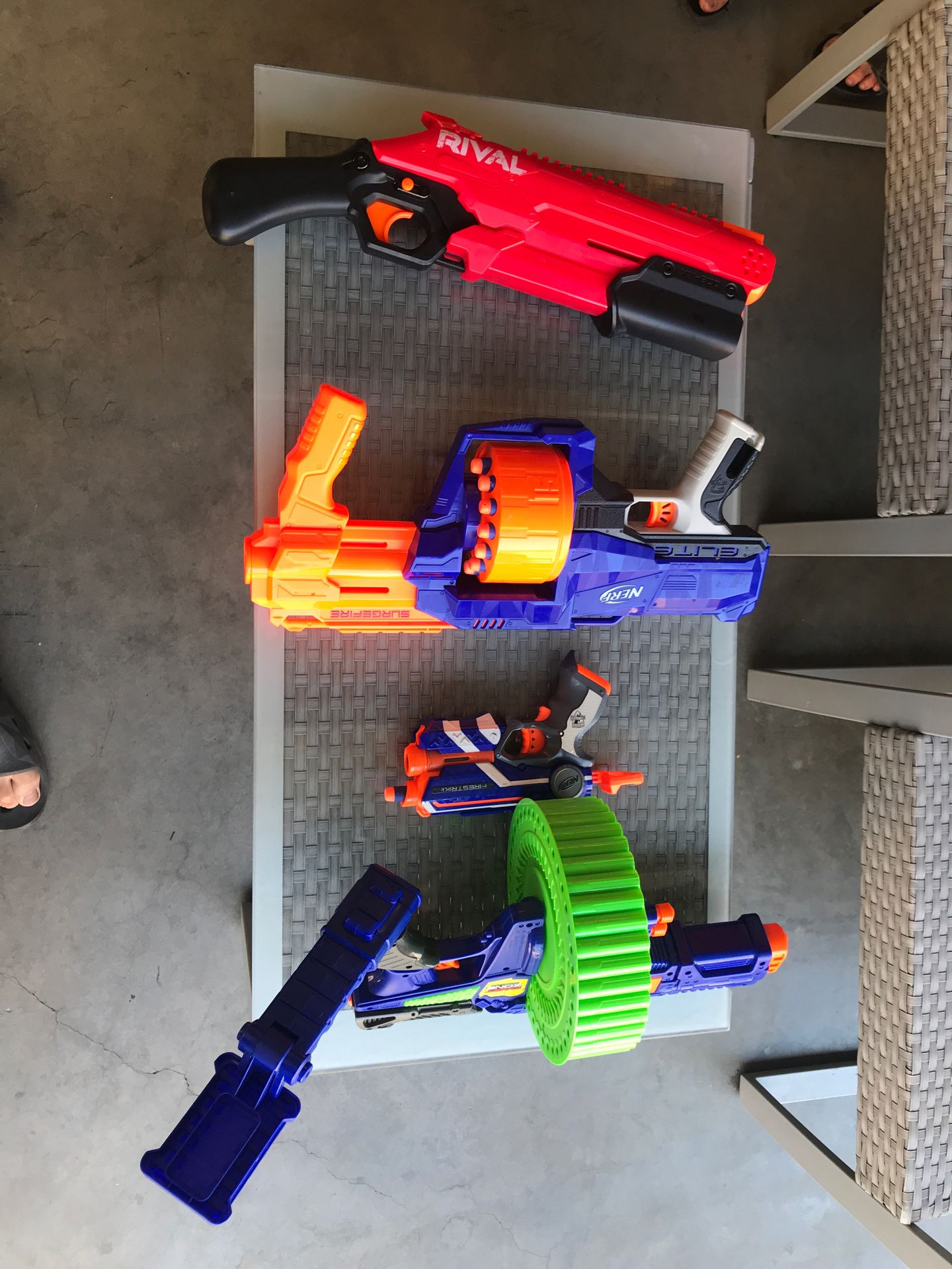 Nerf guns lot