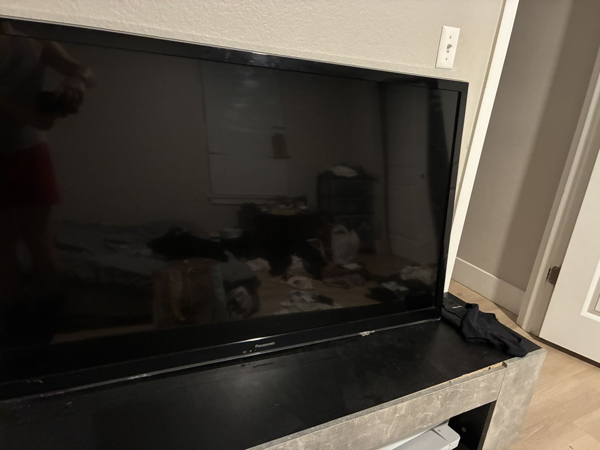 Panasonic TC-55LE54 50-60Inch LED-lit 60Hz TV