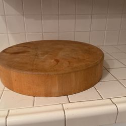 Large Wooden Cutting Board, Round, Raised