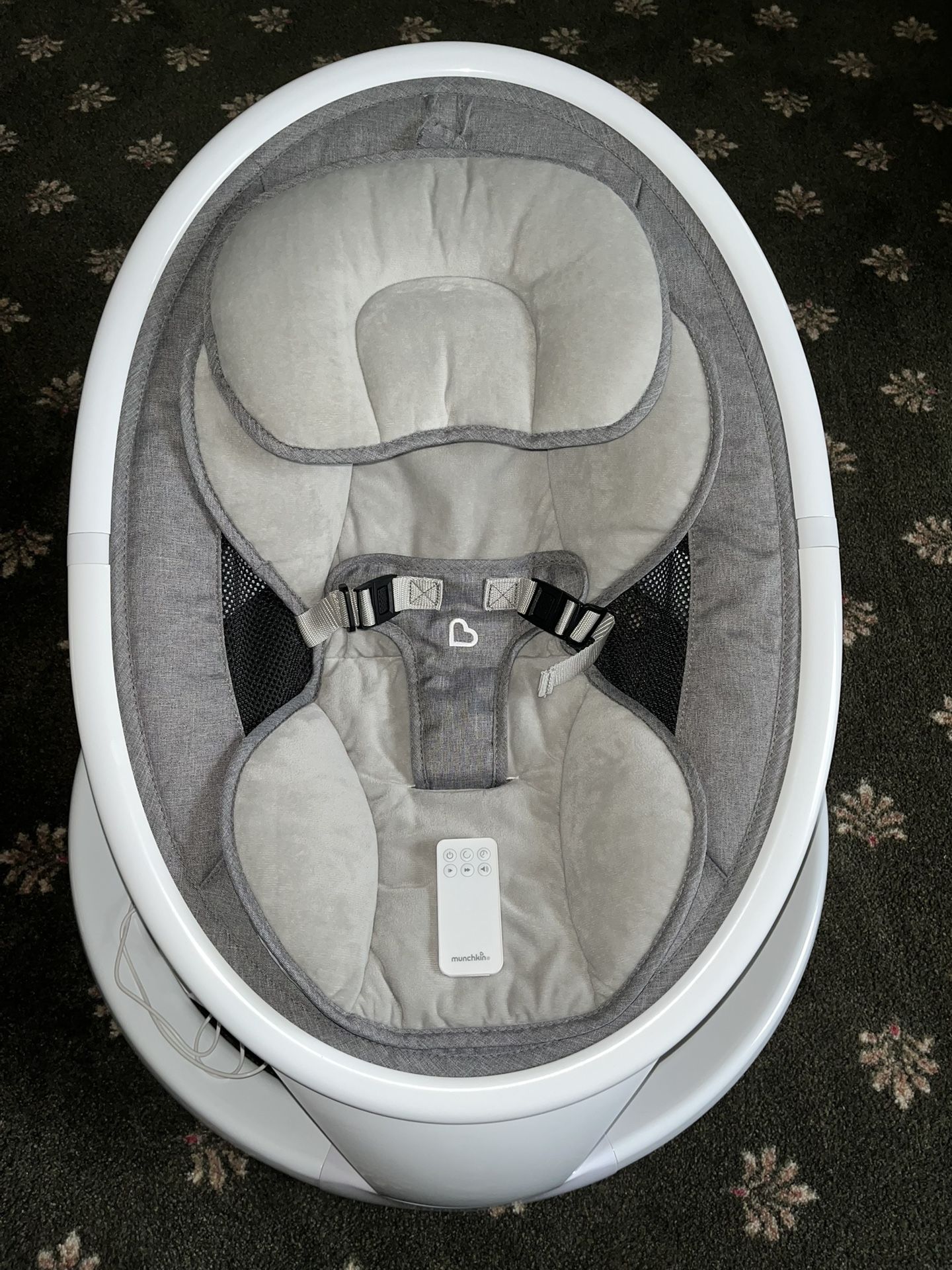 Munchkin Baby Swing.