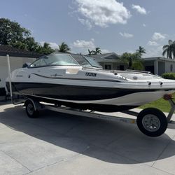 2014 Boat 22f