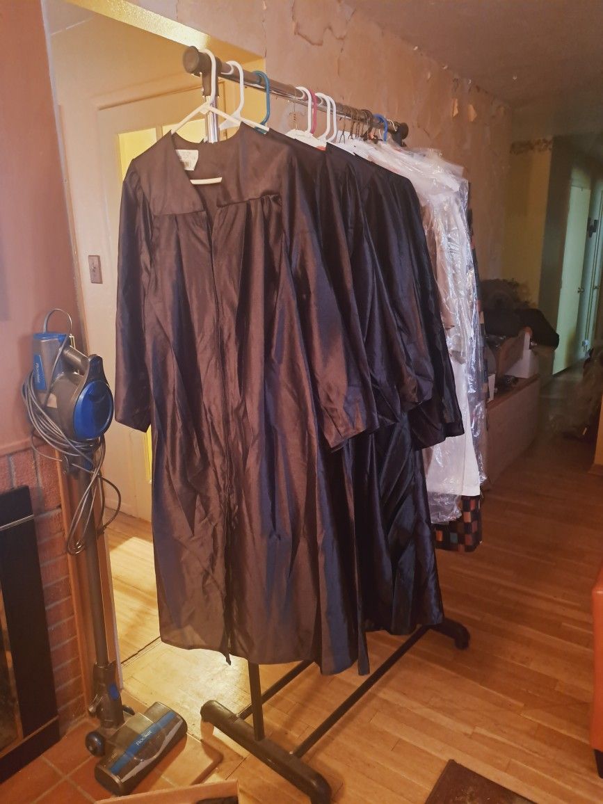 Graduation Gowns And Caps
