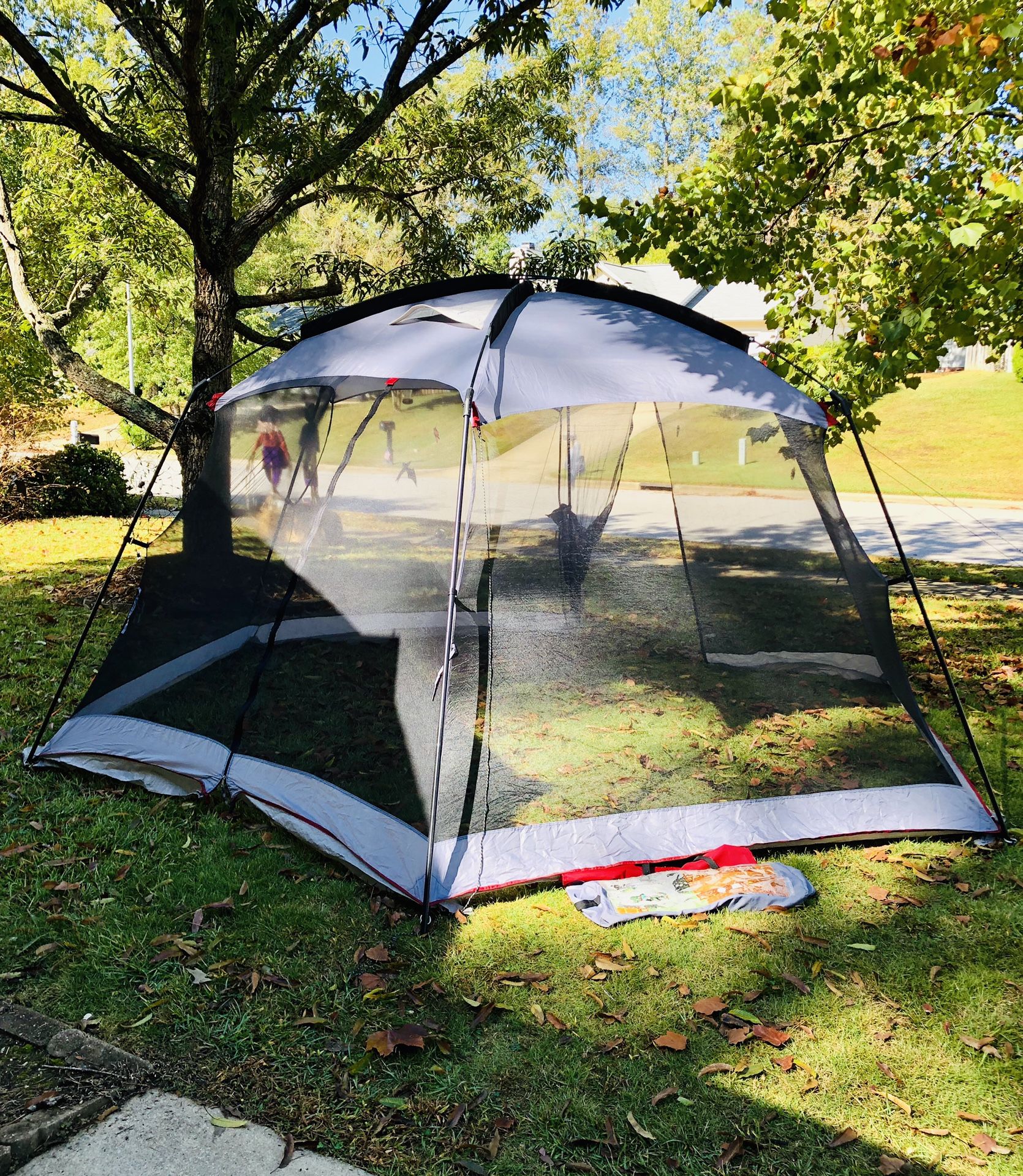 Hexagon Screened Tent! Cookout! Party! Yard!