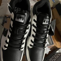 Zoo York black and white sneakers, Size US 13 #skateboarding #y2k