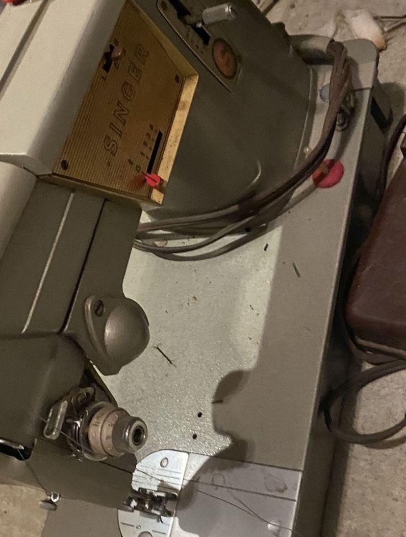 Singer Sewing Machine
