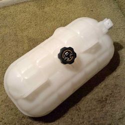 Freightliner Coolant Reservoir 