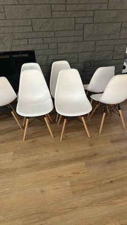 Set of 8 chairs