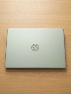 HP 14" Laptop Intel N150 – 4GB RAM 128GB SSD – Como nueva