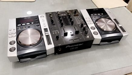 Two Pioneer CDJ 200 and one Pioneer DJM 400 2 channel mixer