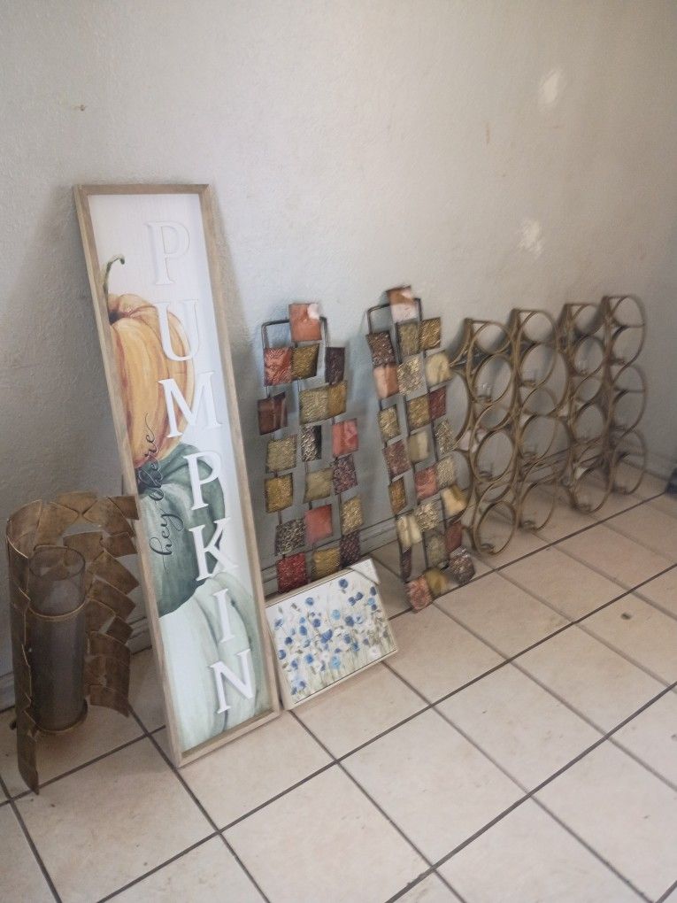 Home Decorations ... Selling For Cheap Pricing