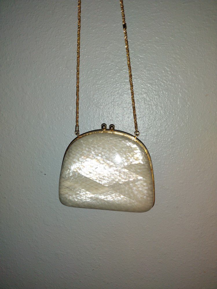 Purse Walborg Vintage RARE Italy pearl color Hard Case Purse With Gold Chain