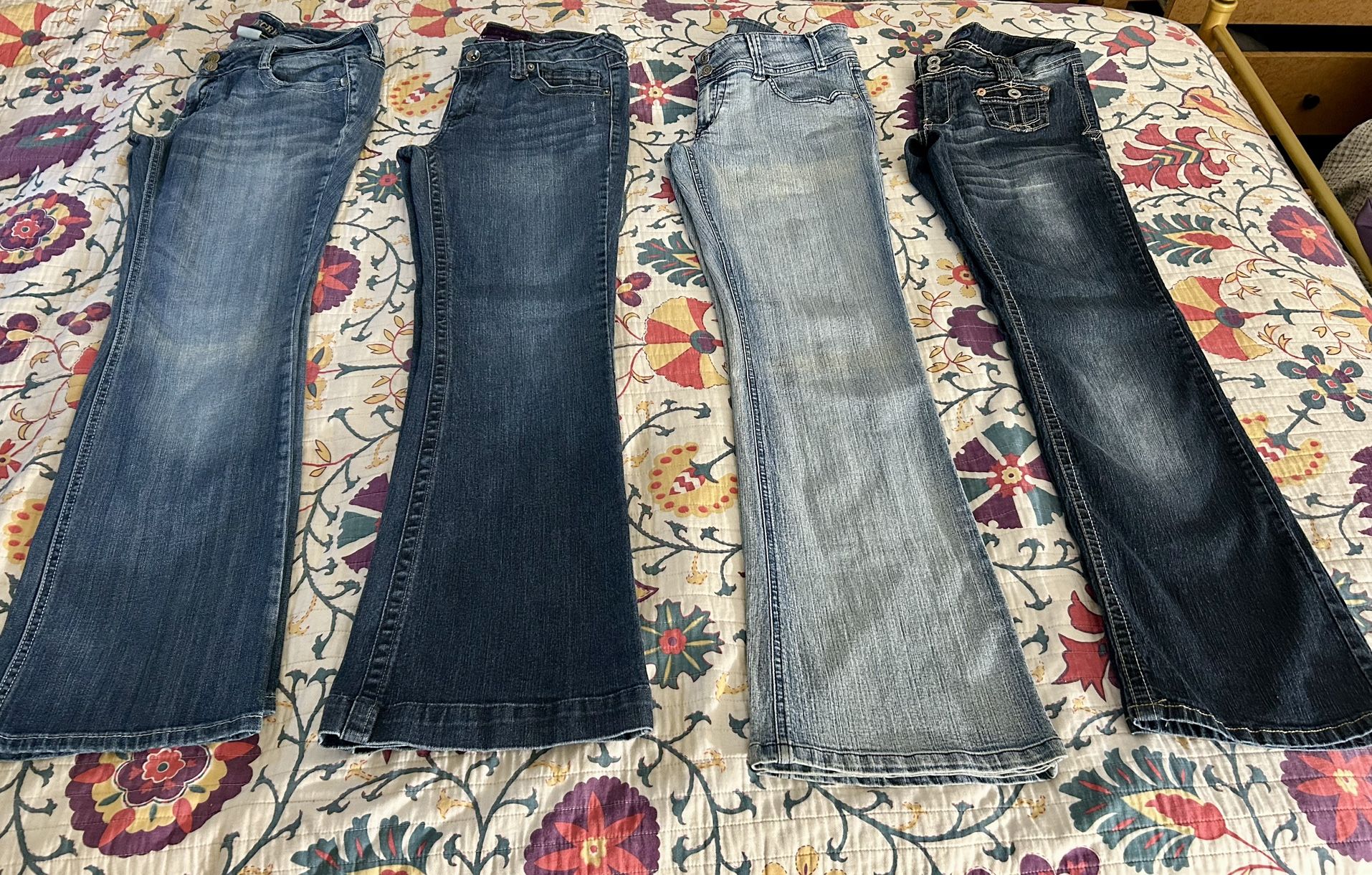 4 Pairs Of women’s Size 11/12 Jeans!!! (New)