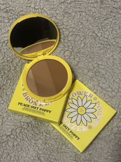 Trixie Cosmetics Flower Power Bronzers