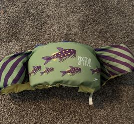 Speedo life vest