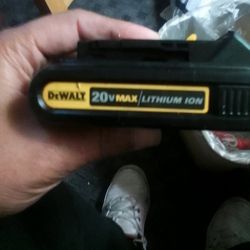 20v Max Dewalt Lithium Ion Battery