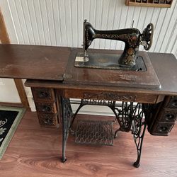 Antique Treadle Singer Sewing Machine 