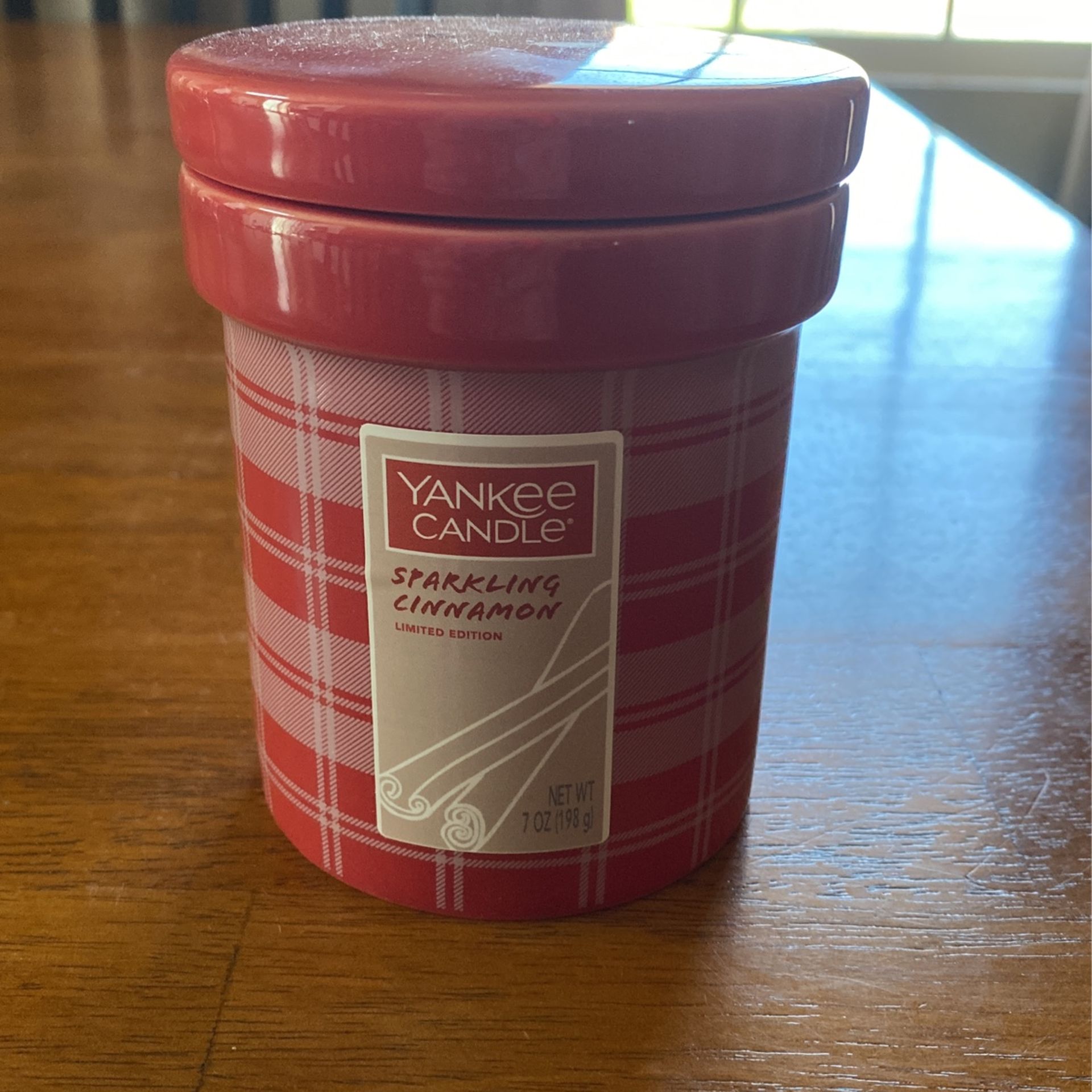 Brand New Ceramic Yankee Candle
