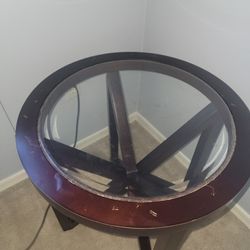 Lamp/side Table 