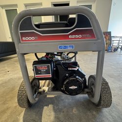 ⚡ Briggs & Stratton 5000W Generator (6250 Starting) – Like New