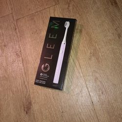 Gleem Battery Power Electric Toothbrush, Soft Bristles, Black
