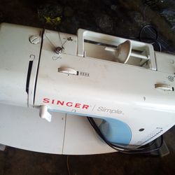 Singer simple sewing machine