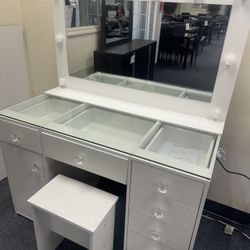 New Vanyty For $499