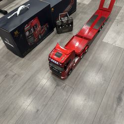 770 S Scania RC V8 Truck Trailer Flatbed RC 1/18