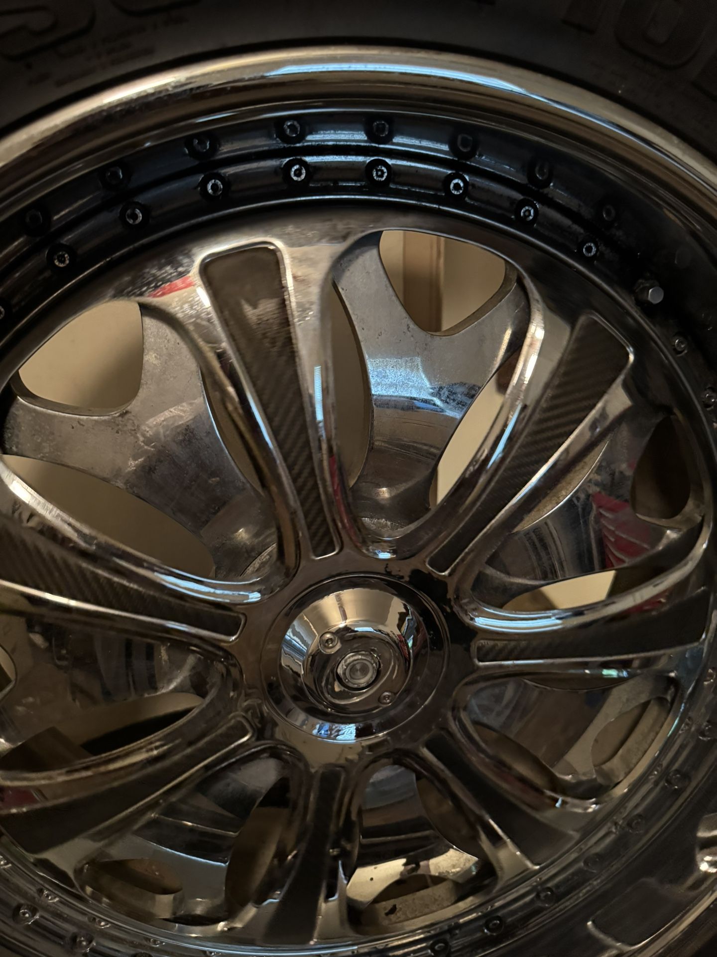 Revolution Divan 4.0 Rare Rims