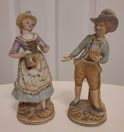 Vintage Maruri Porcelain Handpainted Bisque Figurines of a Couple. Japan.