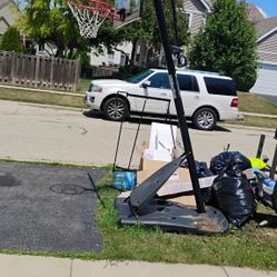 Spaulding Basketball Hoop.