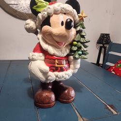 DISNEY TRADITIONS OLD ST MICK.