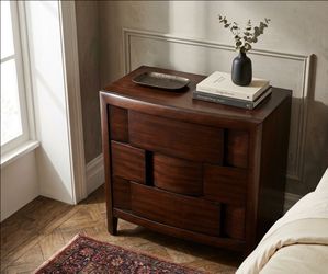 😍😍Magnussen Nova 3-drawer nightstand.😍😍