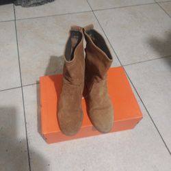 White Mountain Women's Tan Suede Pull On Block Heel Behari Ankle