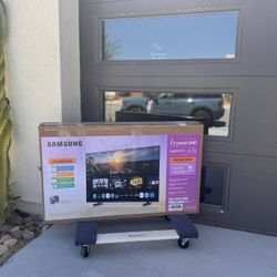 43U8000F 43” Samsung smart 4k led Uhd tv