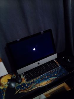 2017 iMac Intel 3.6 GHz Desktop Bundle 27in Screen