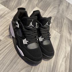 Jordan 4 White Thunder 