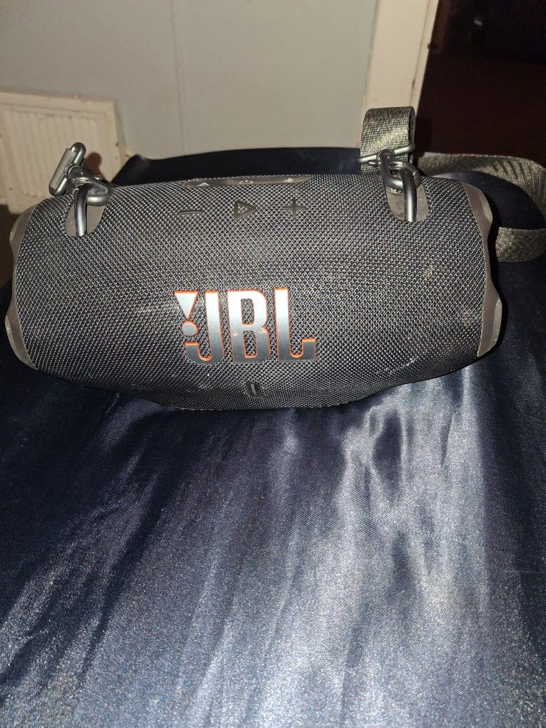 Jbl Xtreme 4 Blue Tooth Speaker 