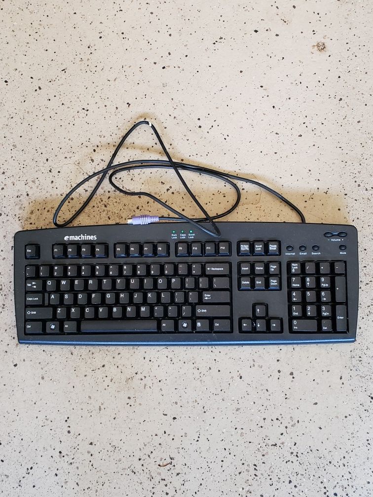 COMPUTER KEYBOARD