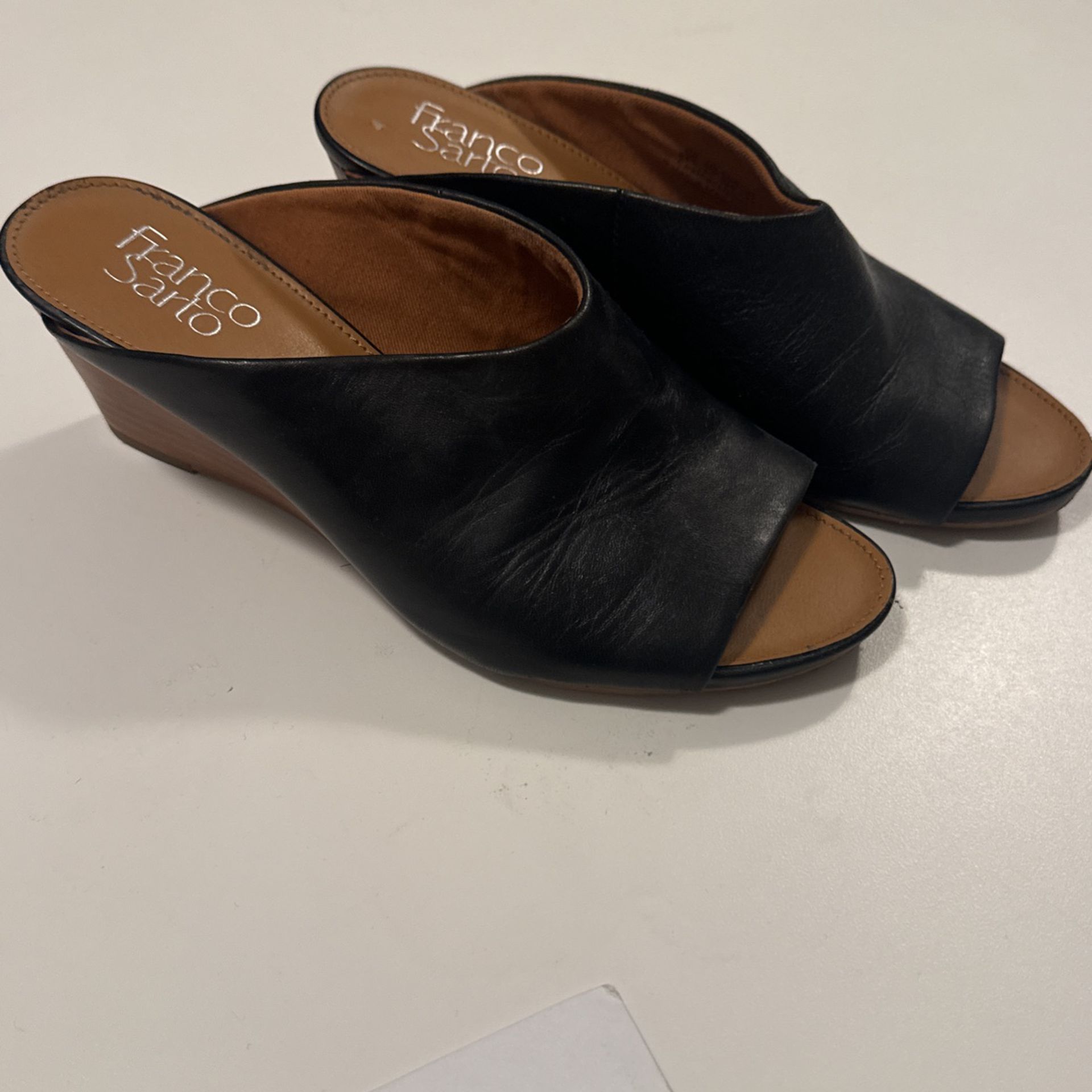Franco Sarto Soft Leather Sandals with Heel. Size 6