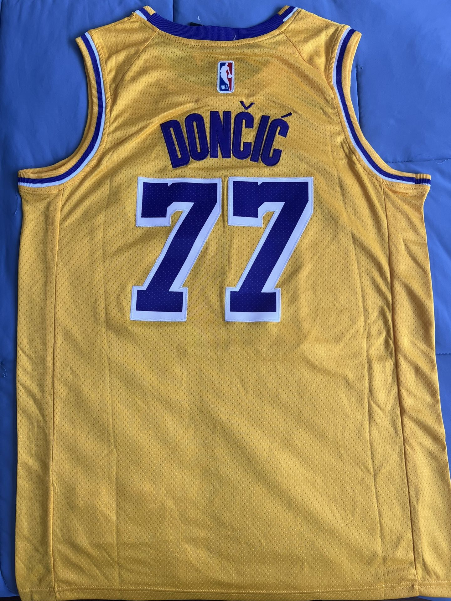 *****BRAND NEW, STITCHED, LUKA DONCIC #77 LAKERS JERSEY*****