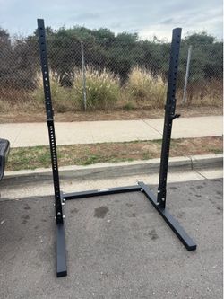 Titan squat rack