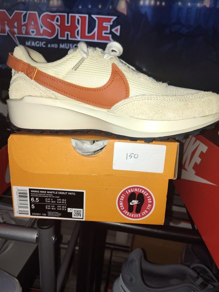 New Waffle Debut Retro Sneaker
