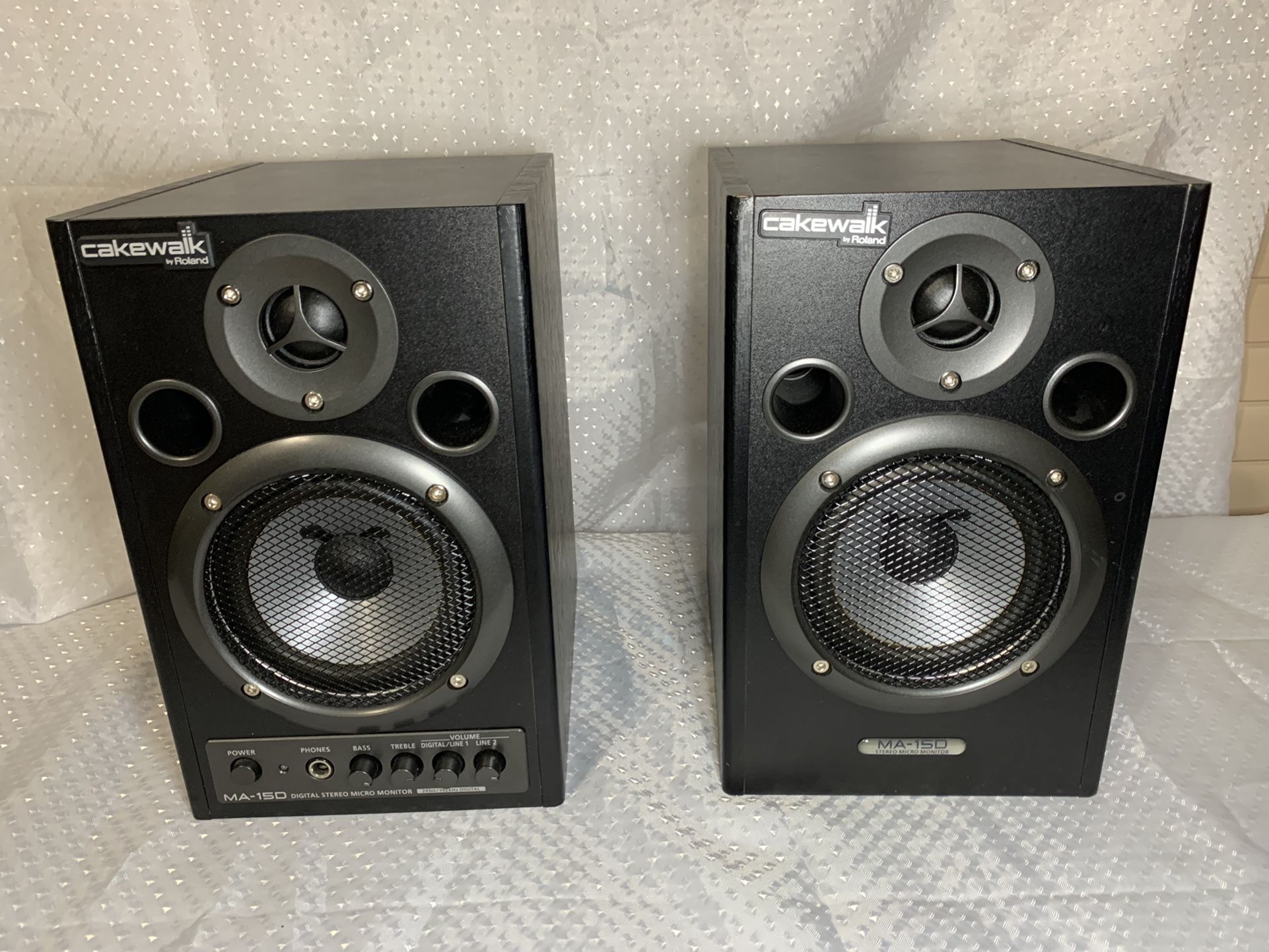 Roland Cakewalk MA-15DBKCW Studio Monitors / Speakers